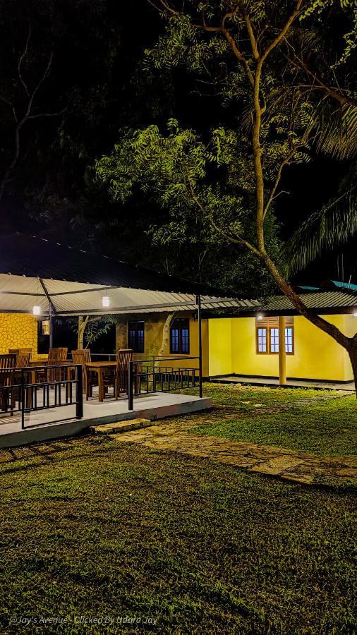 Hotel Jay'S Avenue Udawalawe Exterior foto
